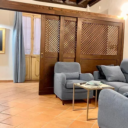Trevi Romantic Homestay