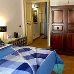 Trevi Romantic * Ρώμη